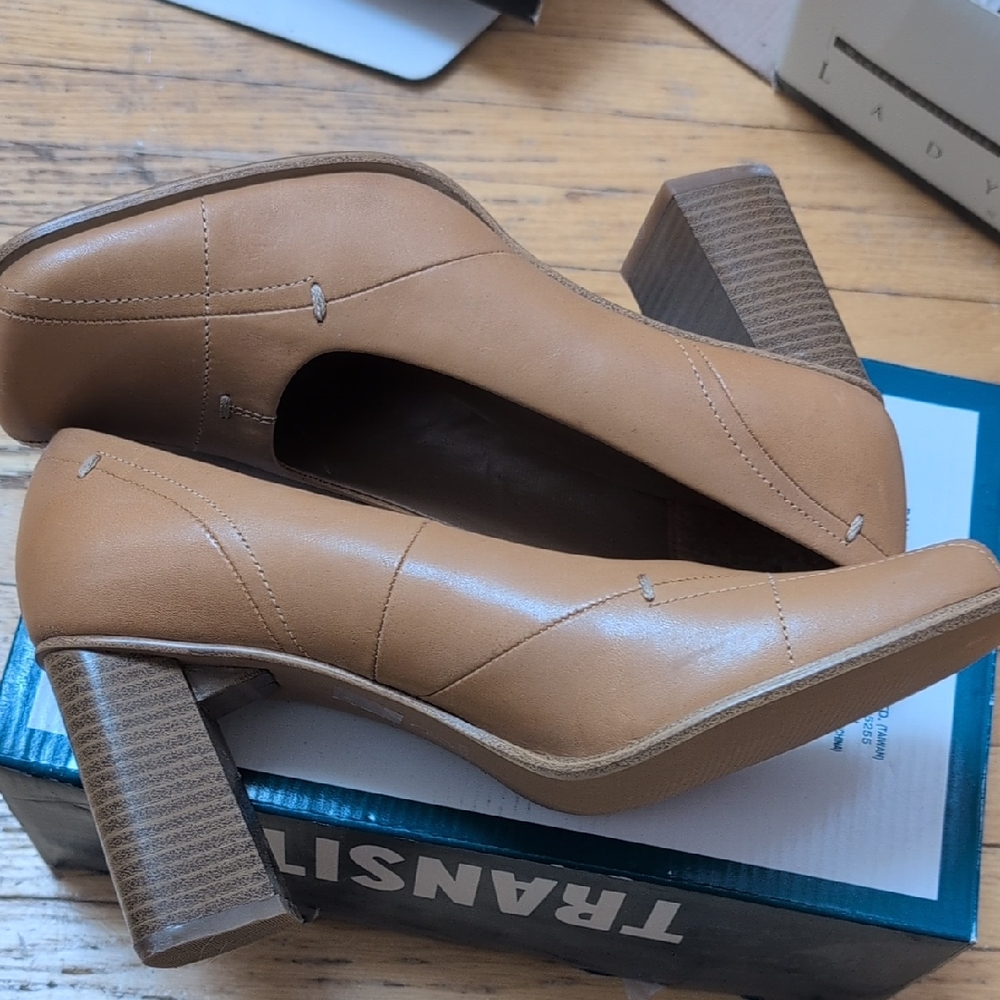 Elegant Tan Women's Heels